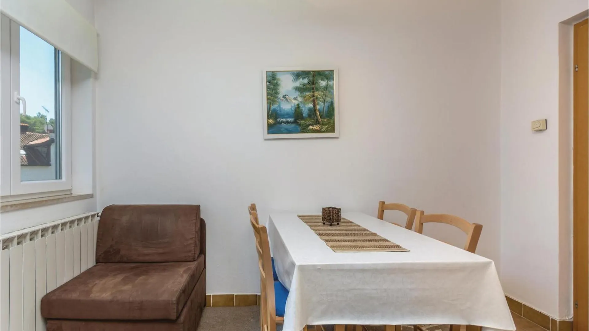 2 Bedroom Nice Apartment In Poreč